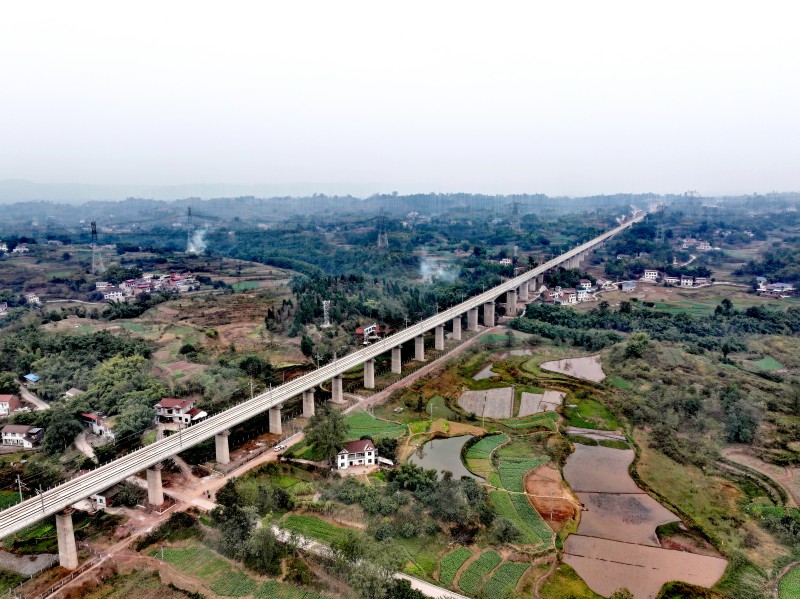 四川鐵建承建的自宜鐵路（四川省首條時速350km高鐵）ZYZQ-2標。四川鐵建供圖