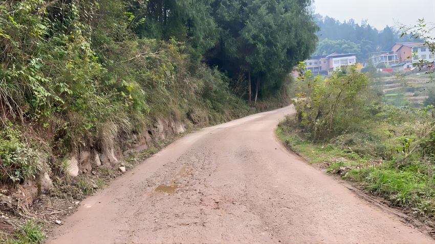 苦竹溪至雙魚湖水庫段道路原貌。通川區融媒體中心供圖