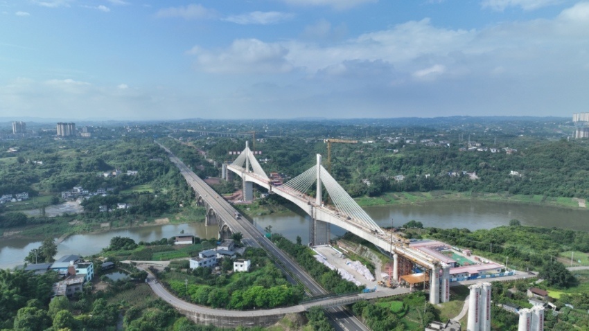 俯看大橋。蜀道集團供圖