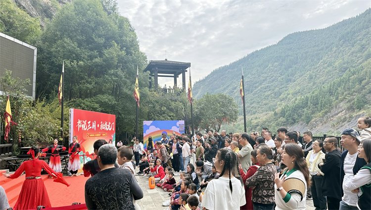 “書(shū)說(shuō)三國(guó) 秘探龍門(mén)”活動(dòng)。楊雪供圖